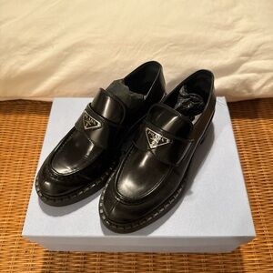 Authentic Prada womens black loafers size 37.5